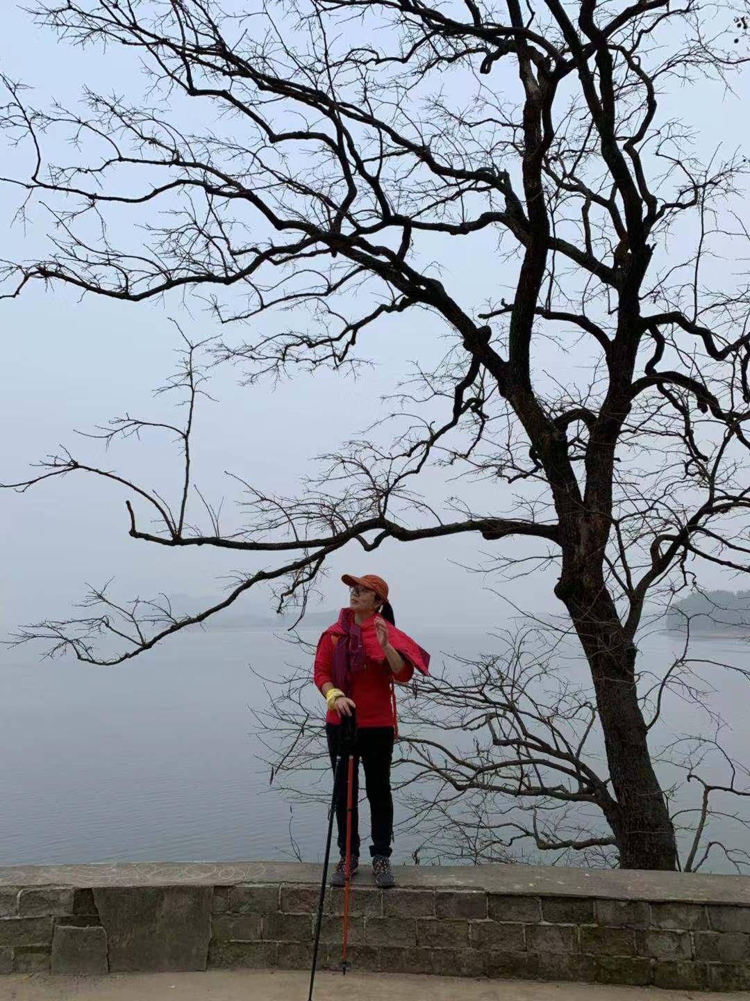 徒步荒野，挑战自我极限之旅