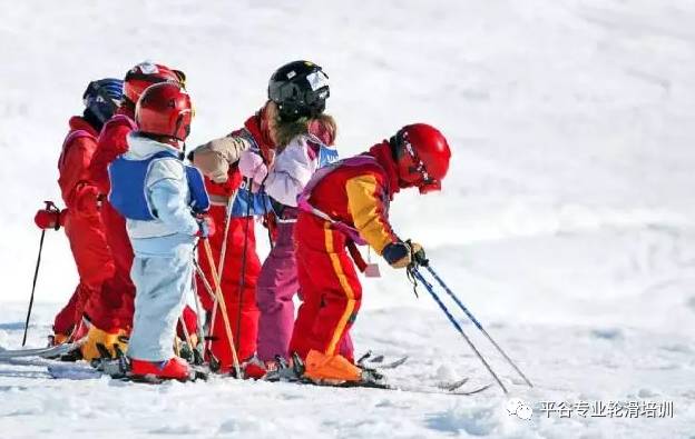 雪地极限滑雪冒险之旅体验