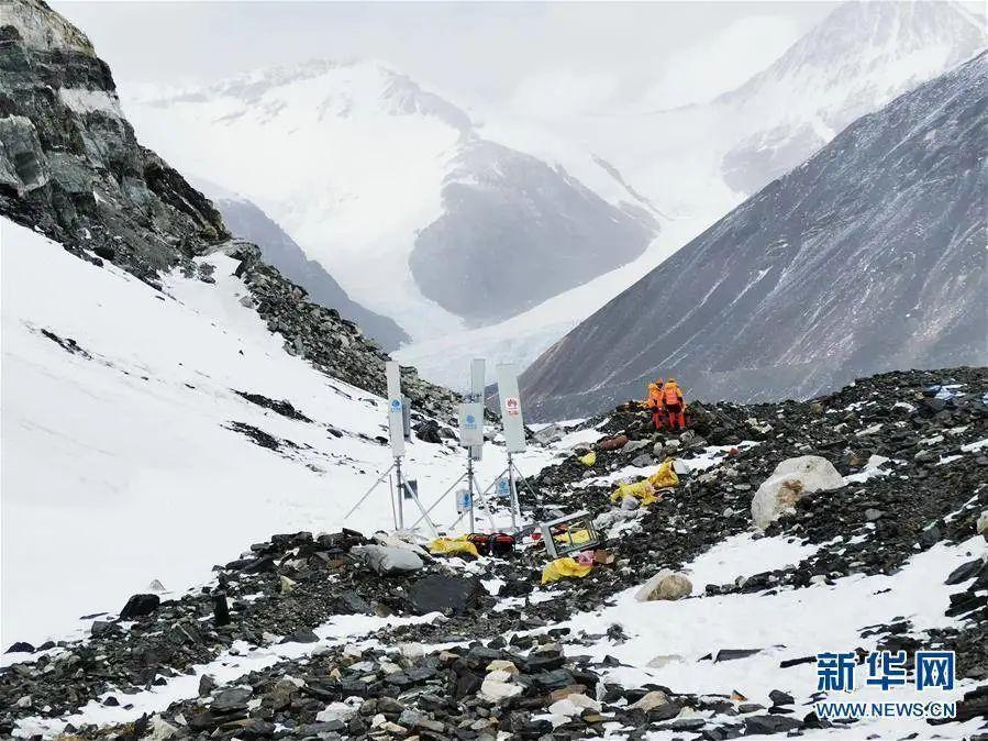 无人岛上的原始营地，拥抱自然，体验独特之旅