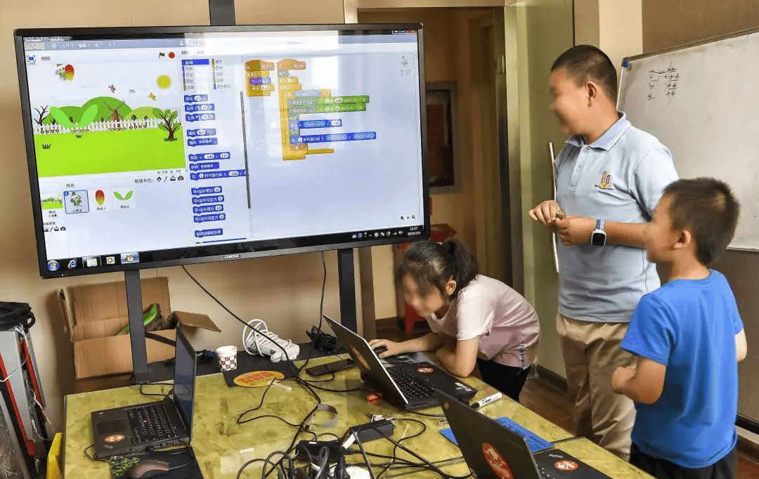 儿童编程语言热潮涌动，科技启蒙教育备受瞩目