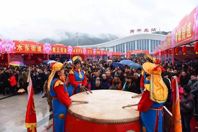 地方特色美食节引爆热潮，文旅融合成果瞩目展现